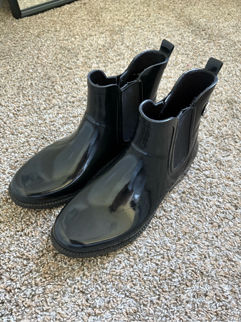 Michael Kors Black Glossy Chelsea Rain Boots • Size 8 - Picture 8 of 8